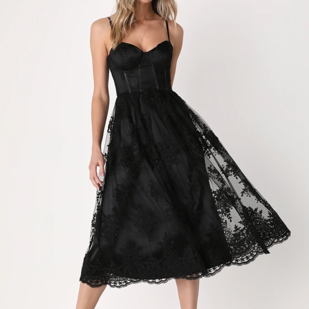 Lulu's Black Lace Midi Dress